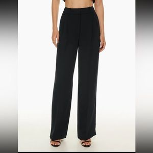 Aritzia Effortless Pant